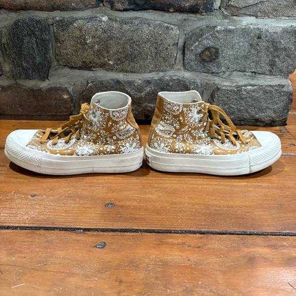 Women’s Converse All Stars High Top Sneakers Fall Florals Paisley - Picture 4 of 16